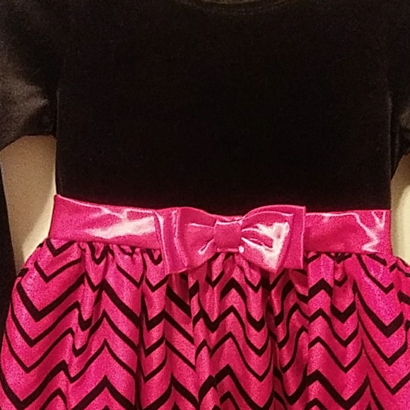 Dress - Picture 4 of 4